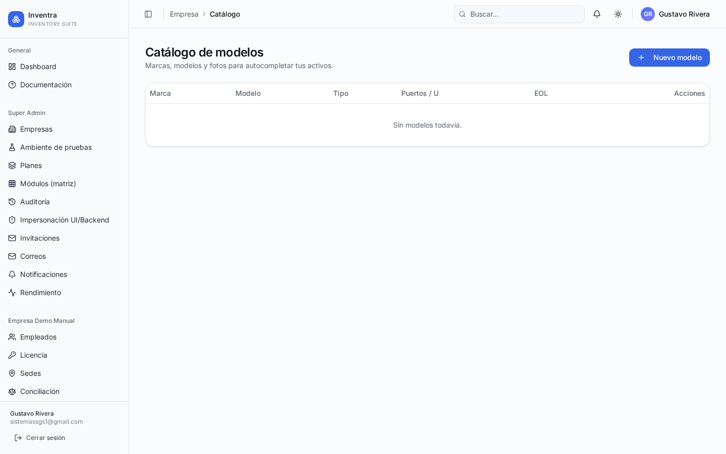 Catálogo: fabricantes, modelos, especificaciones por defecto.